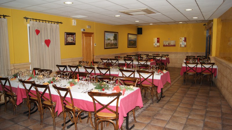 Salón-comedor con capacidad para 45 personas
